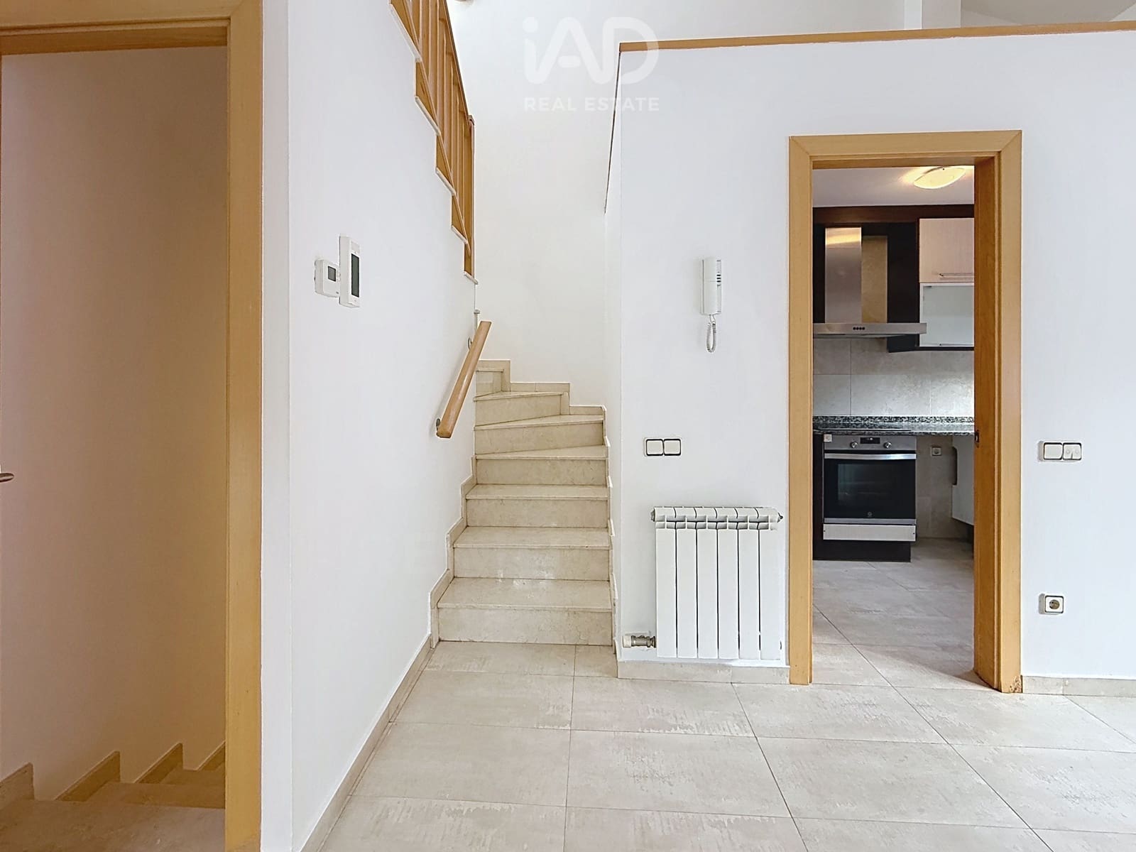 6 soverom Kjedet enebolig til salgs i Terrassa med garasje - € 719 000 (Ref: 10186310)