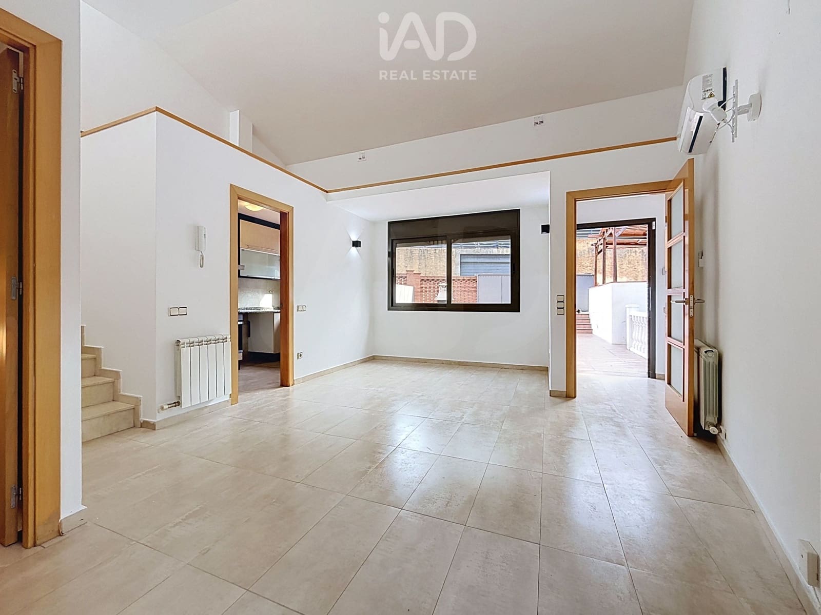 6 soverom Kjedet enebolig til salgs i Terrassa med garasje - € 719 000 (Ref: 10186310)