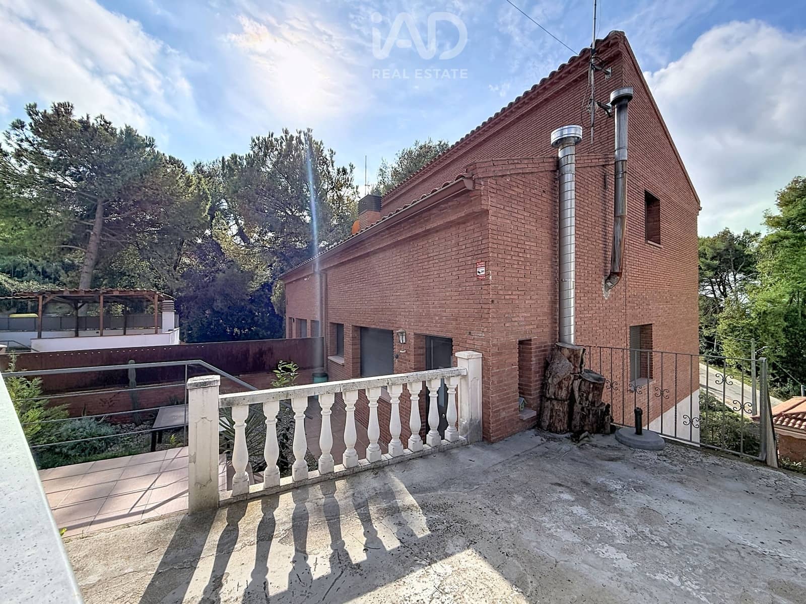 6 soverom Kjedet enebolig til salgs i Terrassa med garasje - € 719 000 (Ref: 10186310)