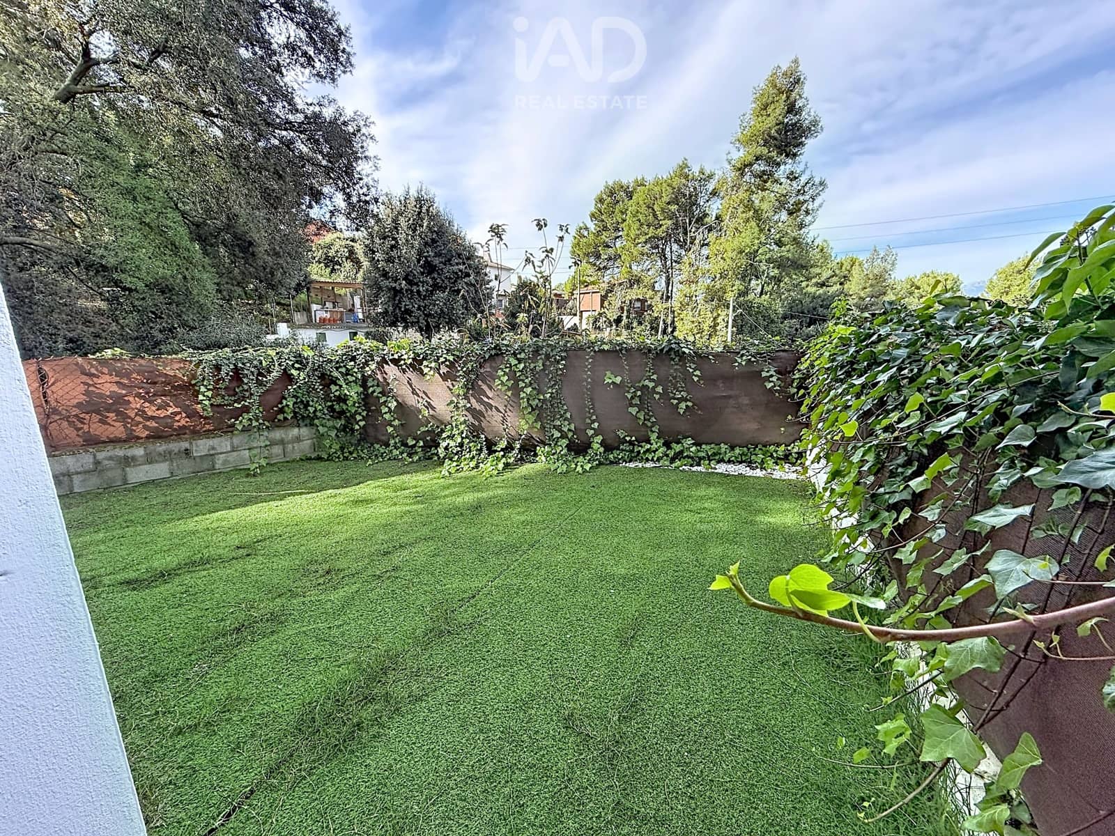 6 soverom Kjedet enebolig til salgs i Terrassa med garasje - € 719 000 (Ref: 10186310)