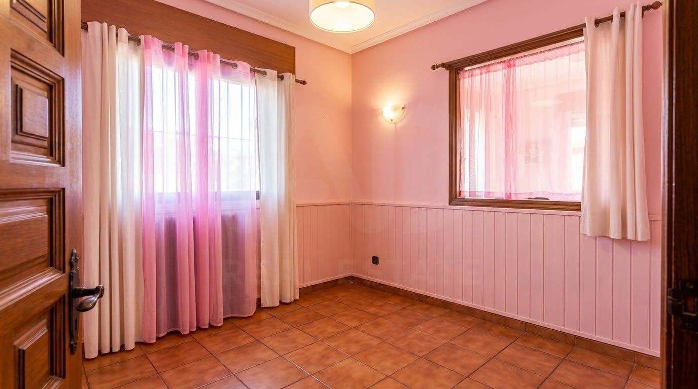 Finca/Casa Rural de 5 habitaciones en Villanueva de Duero en venta - 232.018 € (Ref: 10186312)