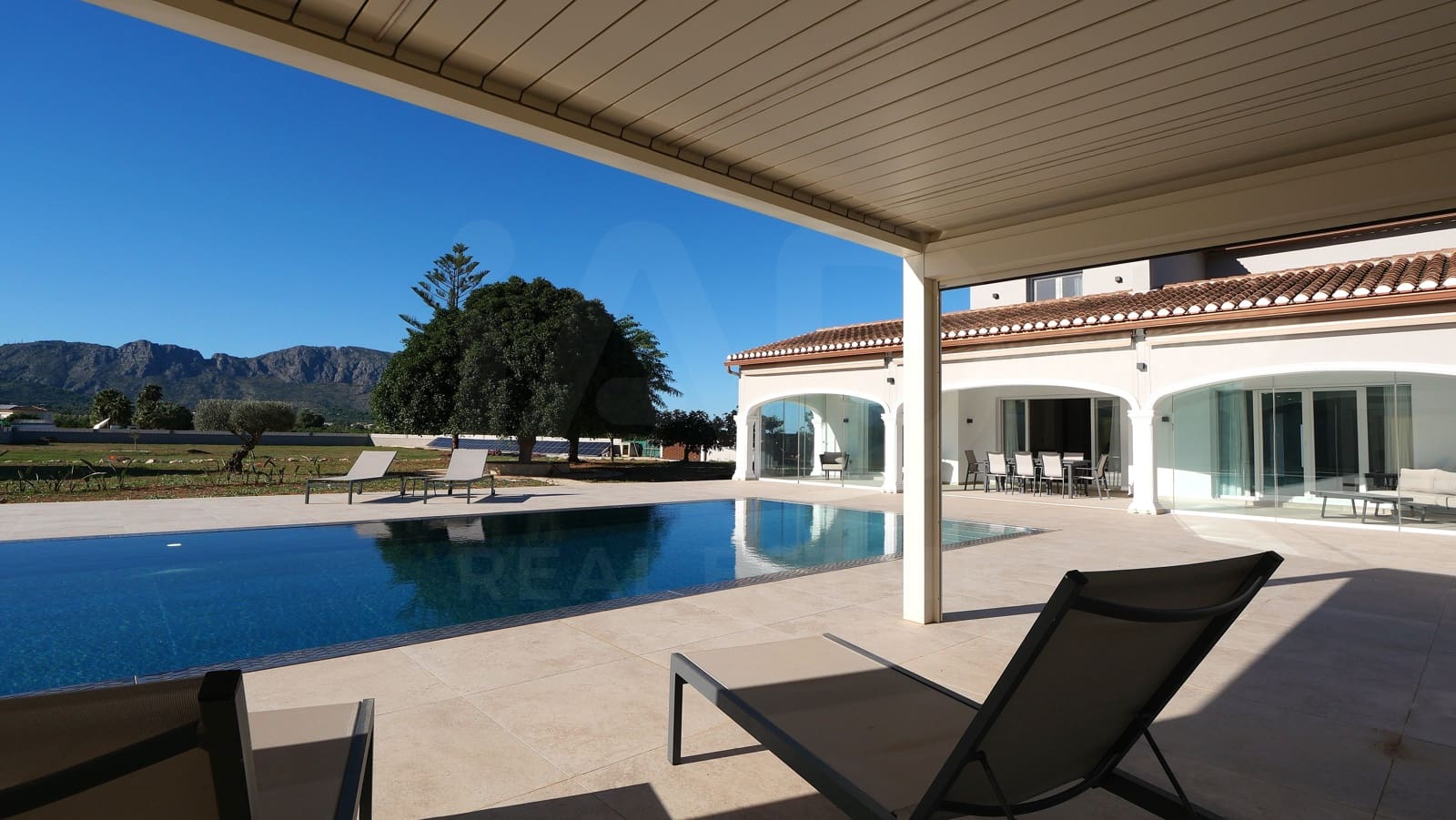 4 Zimmer Haus zu verkaufen in Pedreguer mit Pool Garage - 1.890.000 € (Ref: 10187033)