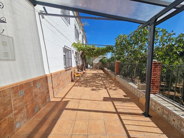 5 soveværelse Finca/Landehus til salg i Montefrío - € 225.000 (Ref: 9987342)