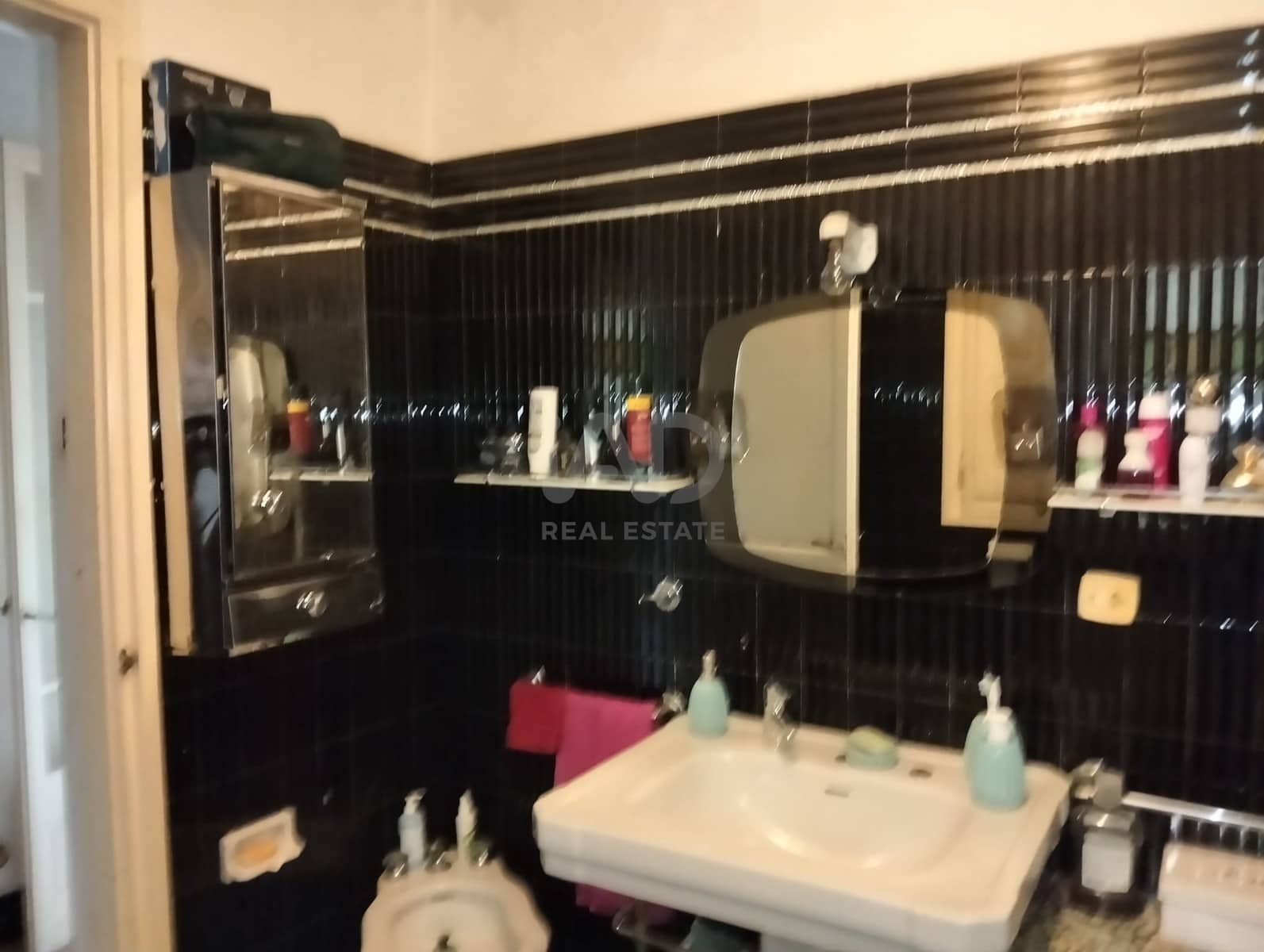 Casa de 6 habitaciones en Lleida ciudad en venta con garaje - 114.500 € (Ref: 9987349)