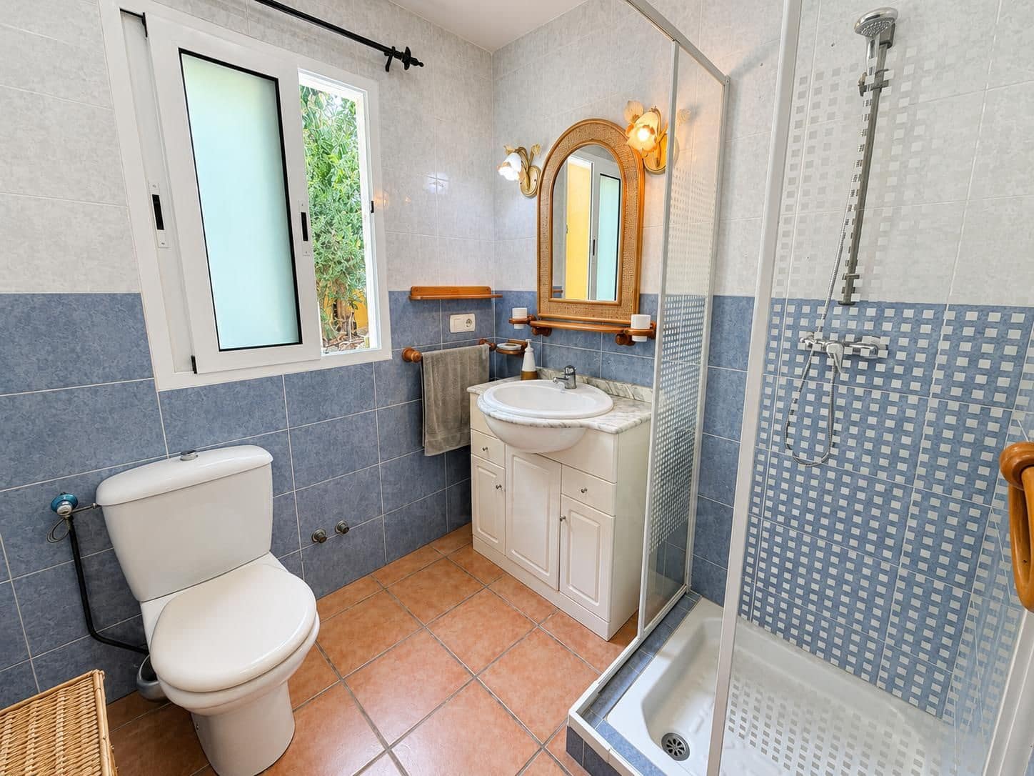 Casa de 4 habitaciones en Alicante / Alacant ciudad en venta con piscina garaje - 398.000 € (Ref: 9987350)
