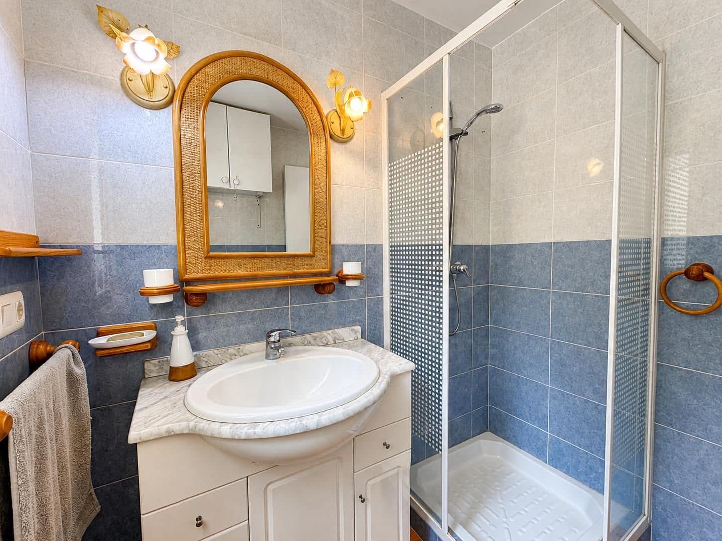 Casa de 4 habitaciones en Alicante / Alacant ciudad en venta con piscina garaje - 398.000 € (Ref: 9987350)