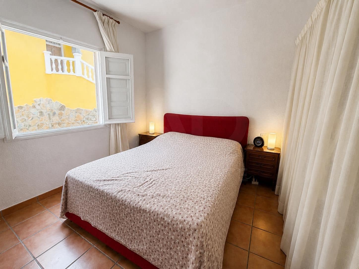 Casa de 4 habitaciones en Alicante / Alacant ciudad en venta con piscina garaje - 398.000 € (Ref: 9987350)