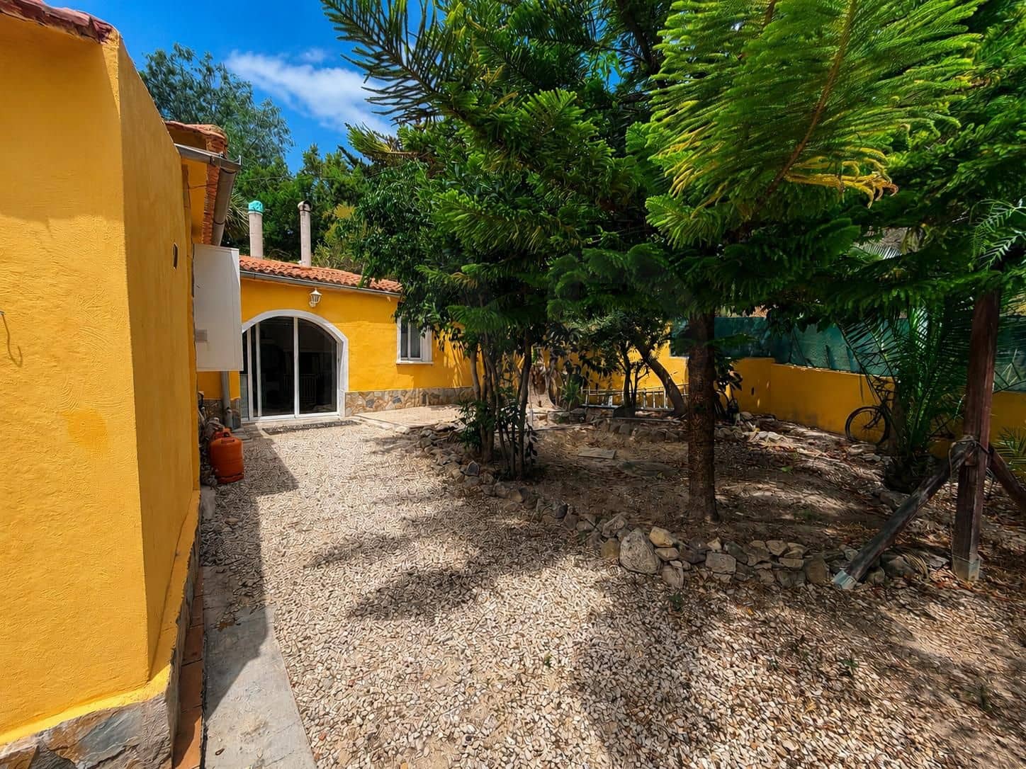 Casa de 4 habitaciones en Alicante / Alacant ciudad en venta con piscina garaje - 398.000 € (Ref: 9987350)