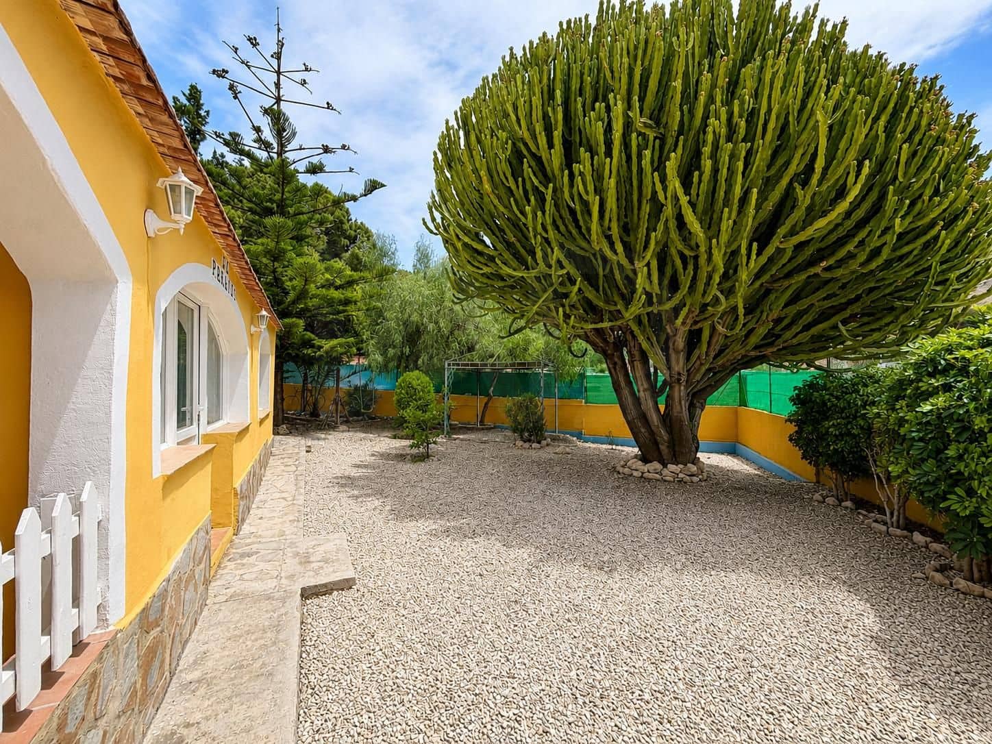 Casa de 4 habitaciones en Alicante / Alacant ciudad en venta con piscina garaje - 398.000 € (Ref: 9987350)