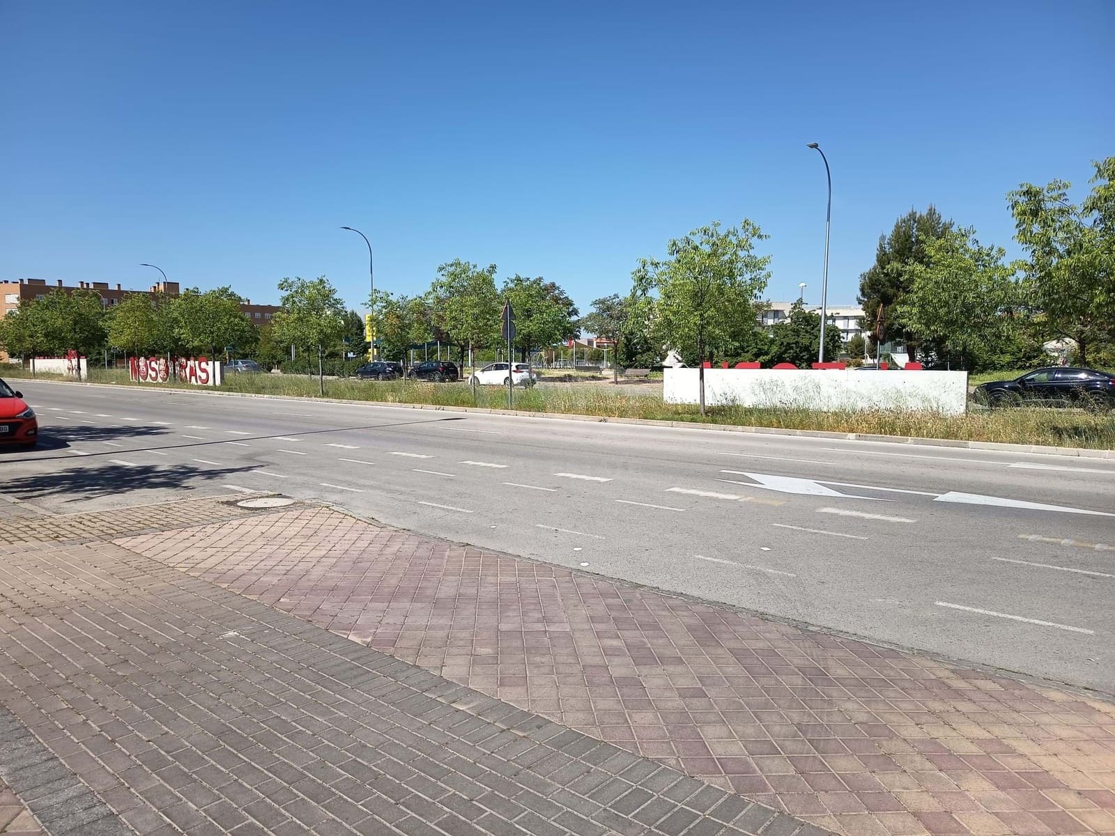 Garage til salg i Madrid by - € 18.000 (Ref: 9987359)