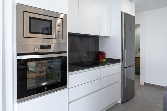 Chalet de 3 habitaciones en Polop en venta con piscina garaje - 470.000 € (Ref: 9987361)