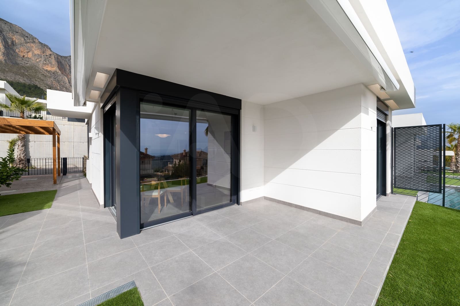 3 soveværelse Villa til salg i Polop med swimmingpool garage - € 470.000 (Ref: 9987361)