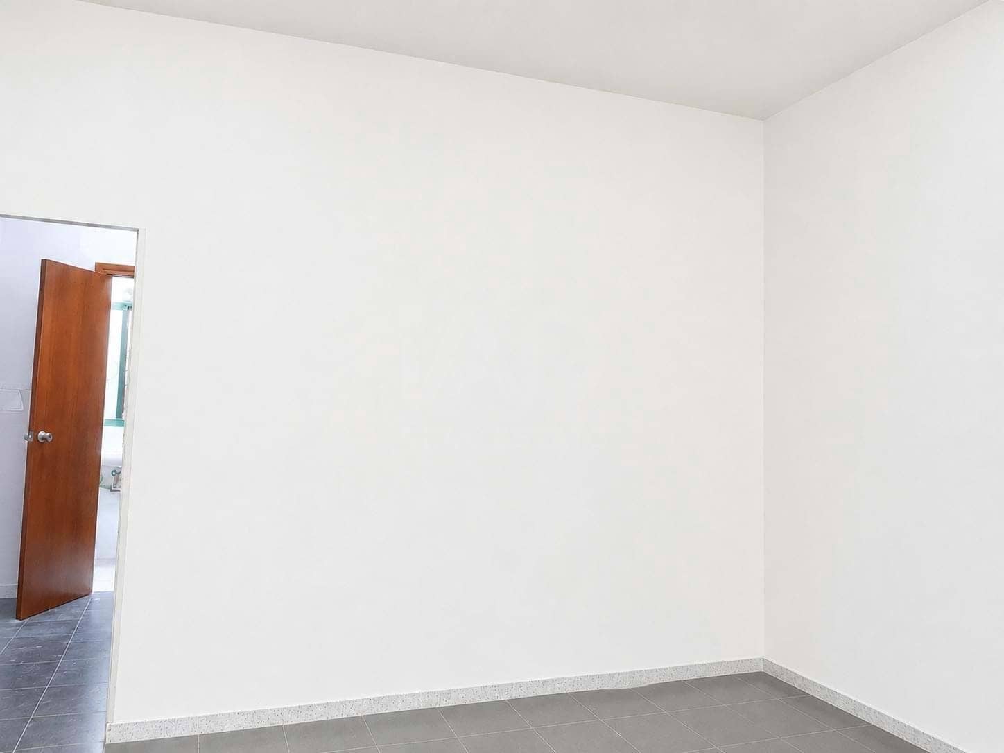 Loft for sale in Madrid city - € 185,000 (Ref: 9987363)