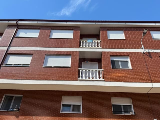 2 soverom Leilighet til salgs i Leon by med garasje - € 139 000 (Ref: 9987364)