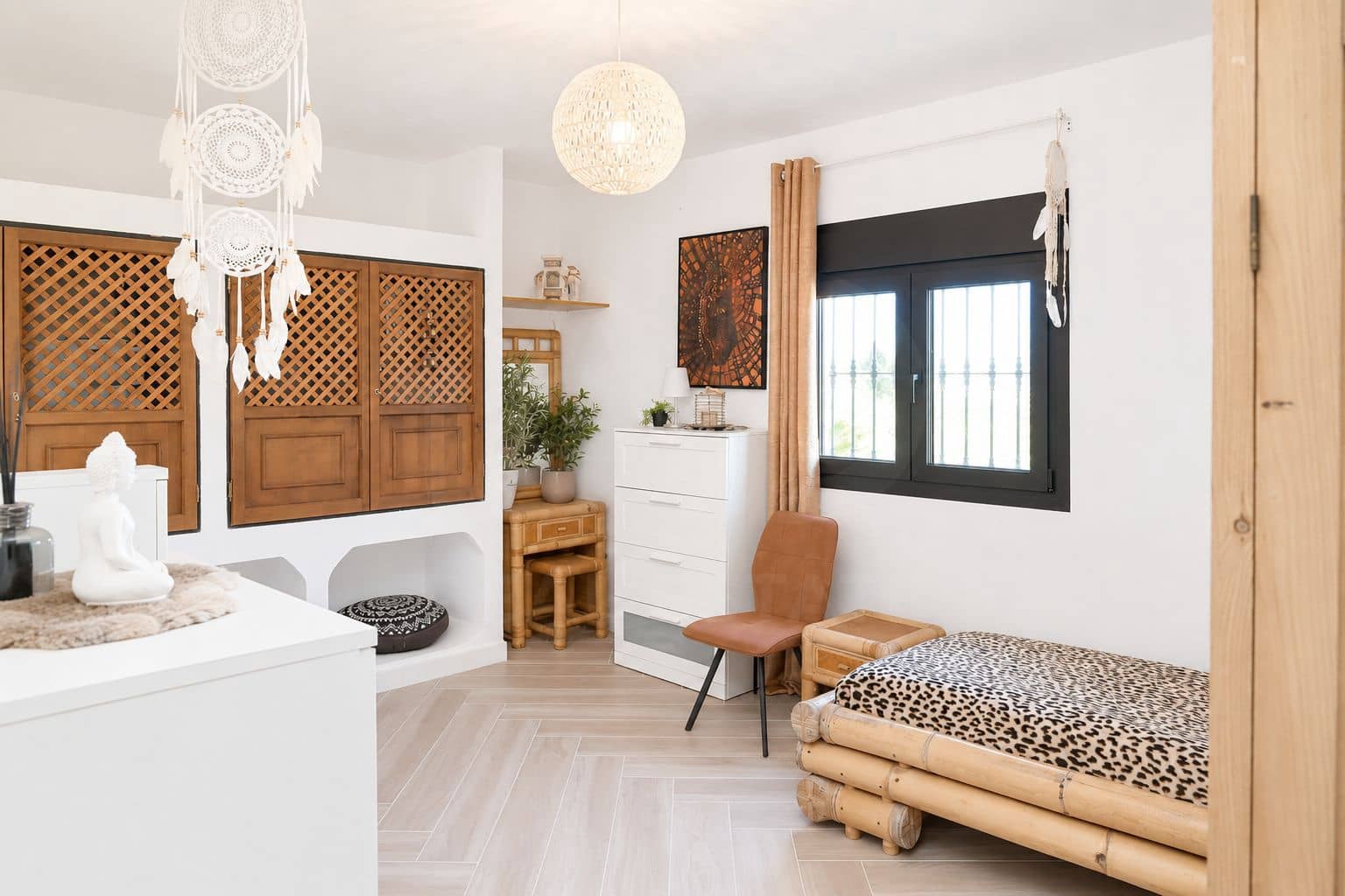 Casa de 4 habitaciones en Alhaurín de la Torre en venta con piscina garaje - 799.000 € (Ref: 9987365)