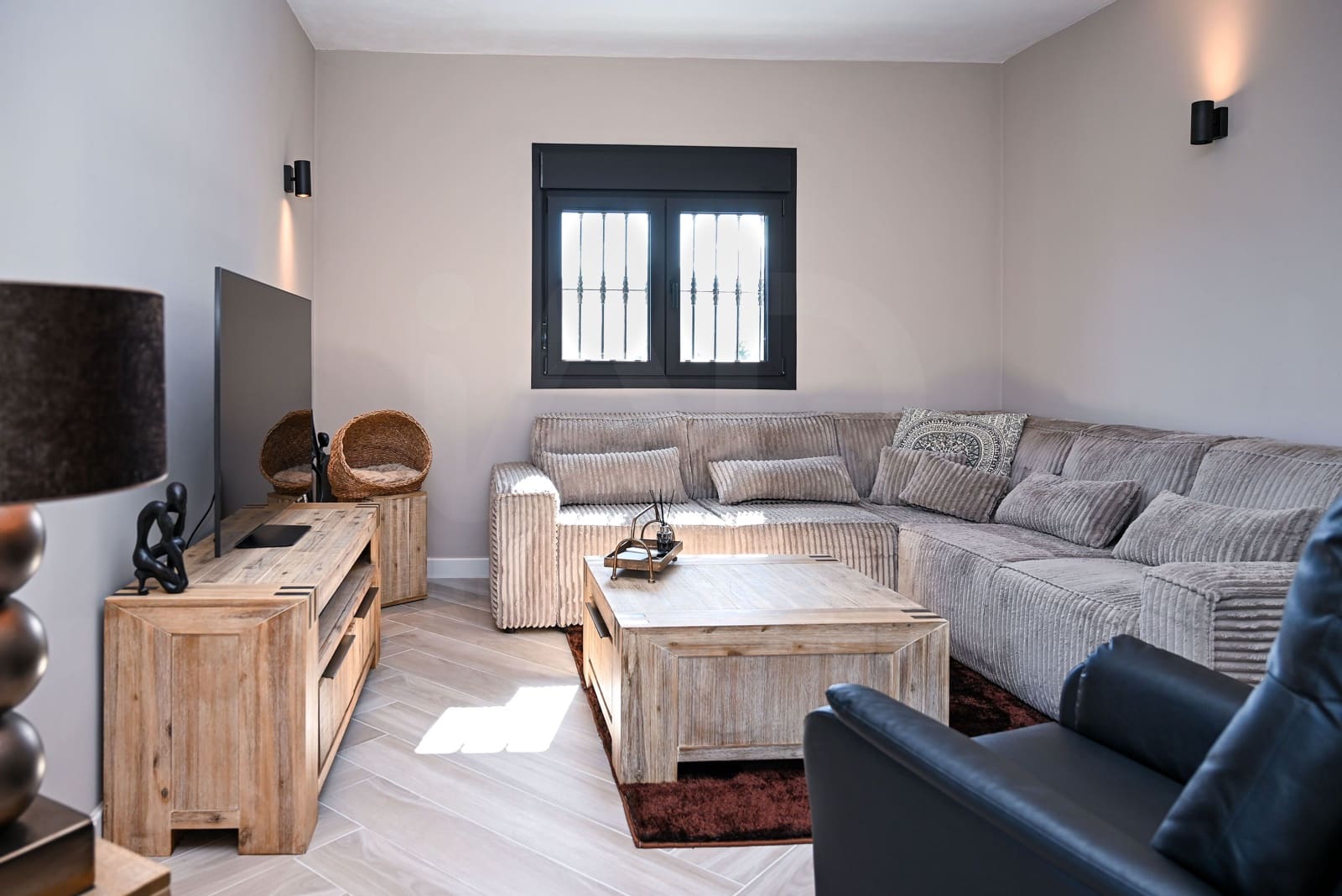 Casa de 4 habitaciones en Alhaurín de la Torre en venta con piscina garaje - 799.000 € (Ref: 9987365)