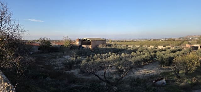 Grunde uden byggetilladelser til salg i Lleida by - € 150.000 (Ref: 9987367)