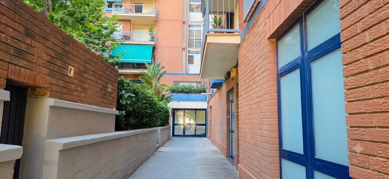 3 soveværelse Lejlighed til salg i Barcelona by - € 590.000 (Ref: 9987370)