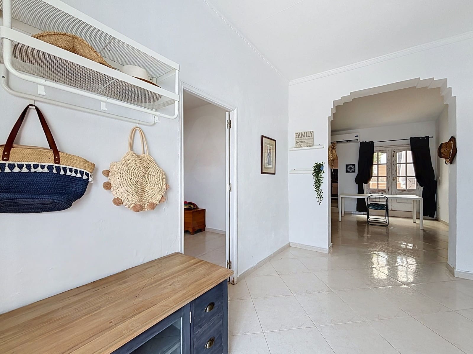 4 soverom Hus til salgs i Valencia by med svømmebasseng - € 250 000 (Ref: 9987373)