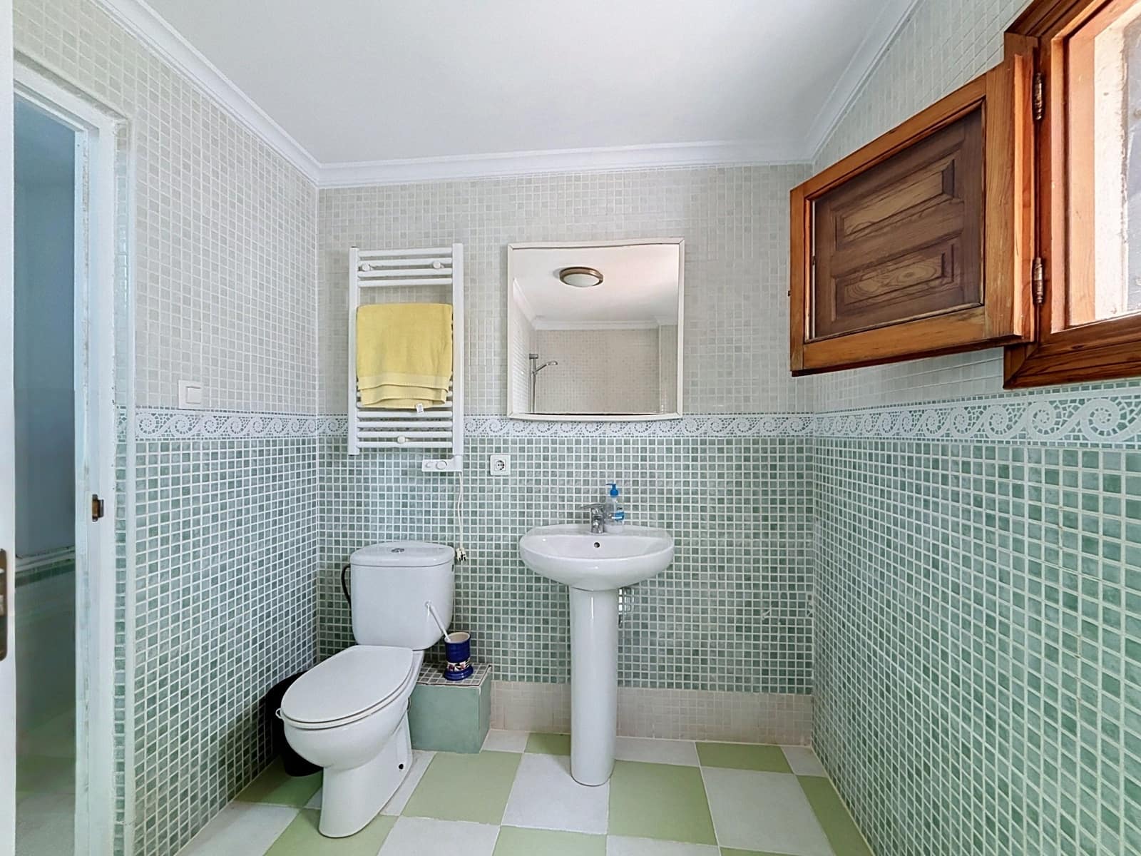 4 soverom Hus til salgs i Valencia by med svømmebasseng - € 250 000 (Ref: 9987373)