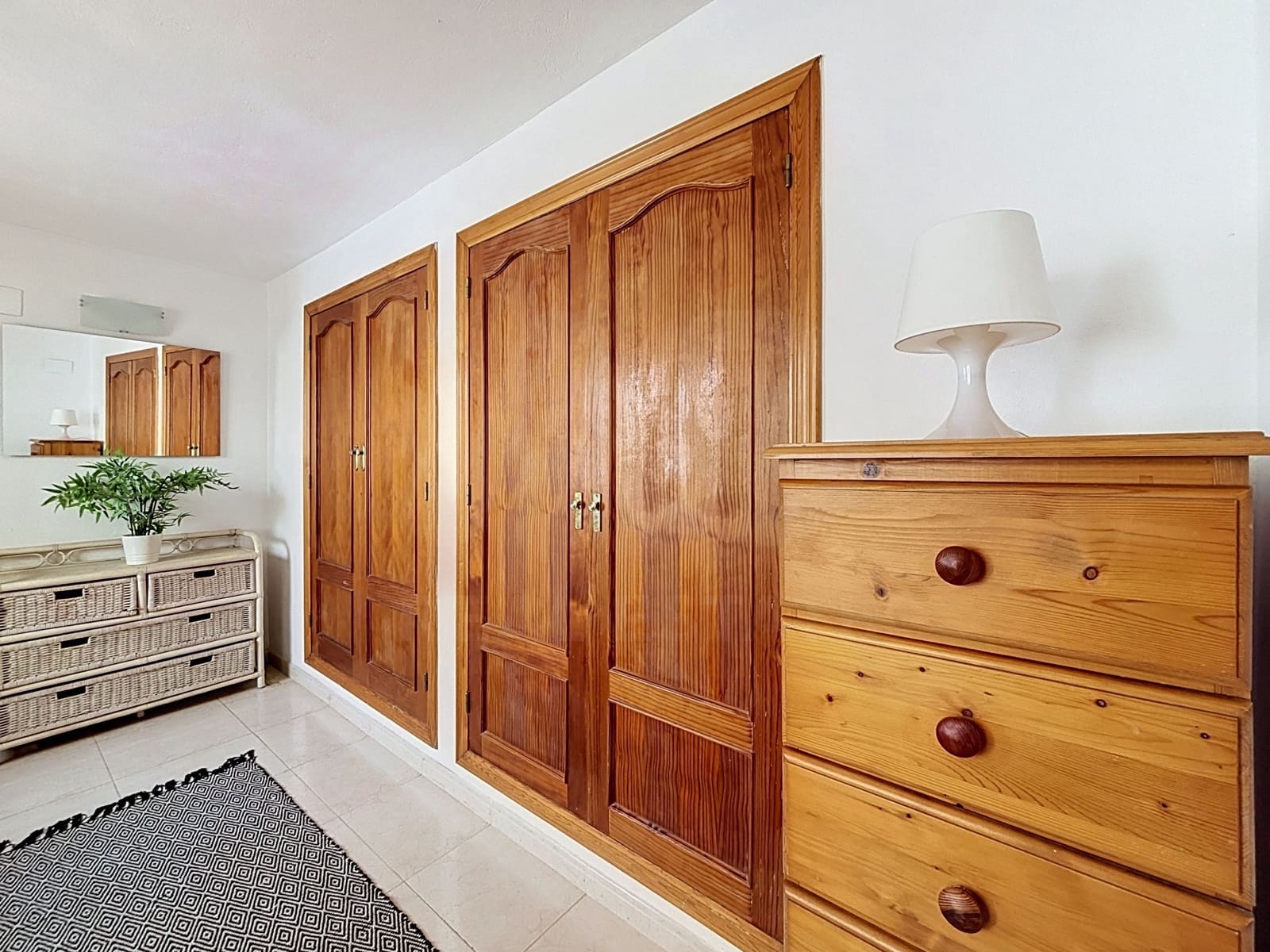 4 soverom Hus til salgs i Valencia by med svømmebasseng - € 250 000 (Ref: 9987373)