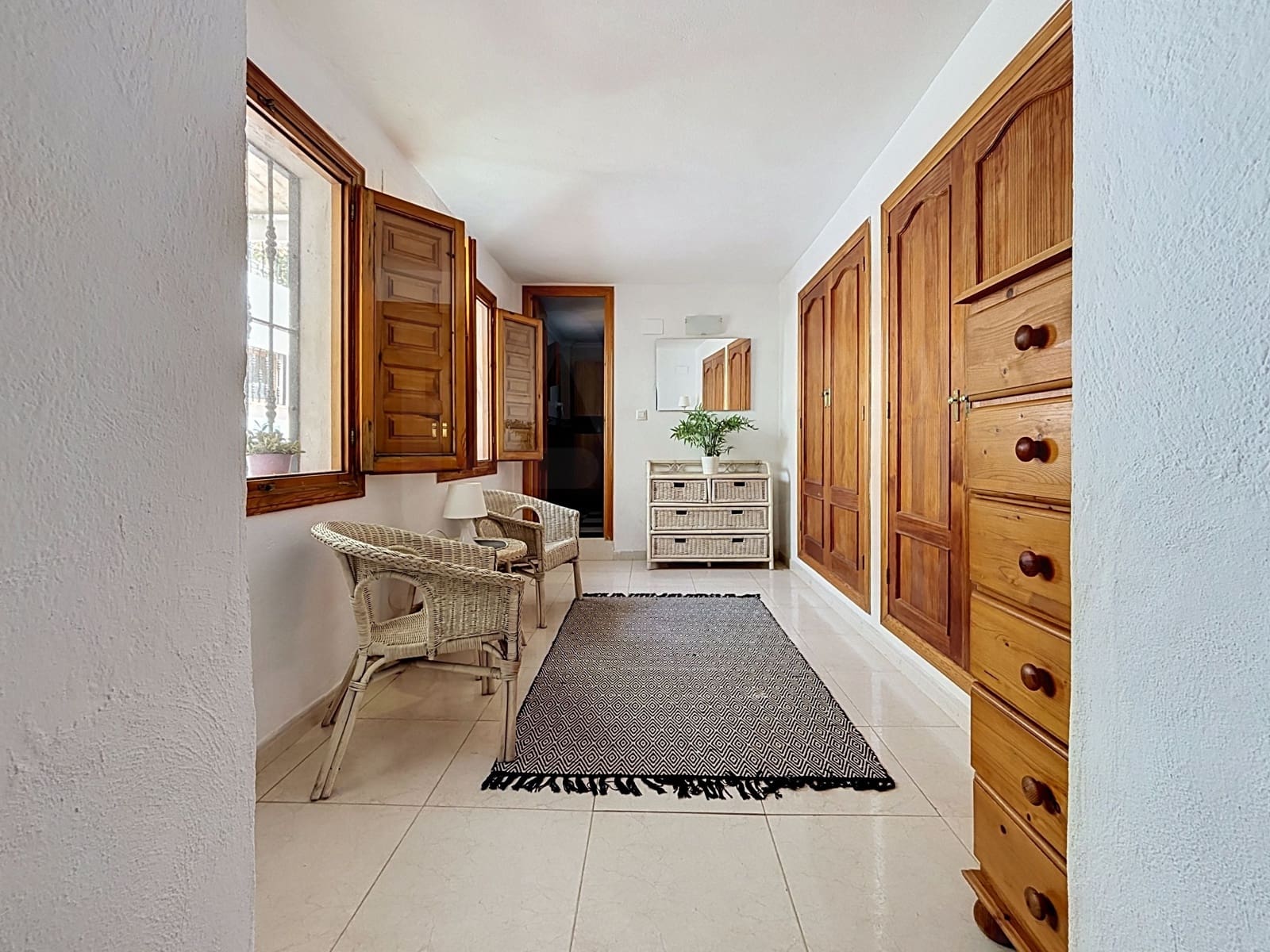 4 soverom Hus til salgs i Valencia by med svømmebasseng - € 250 000 (Ref: 9987373)