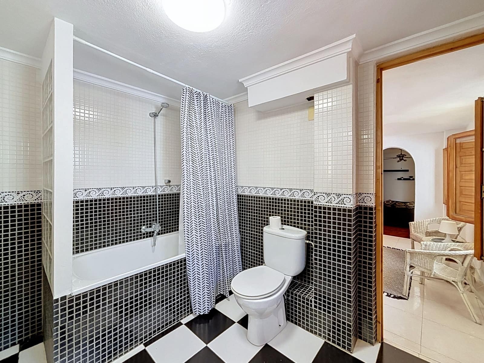 4 soverom Hus til salgs i Valencia by med svømmebasseng - € 250 000 (Ref: 9987373)