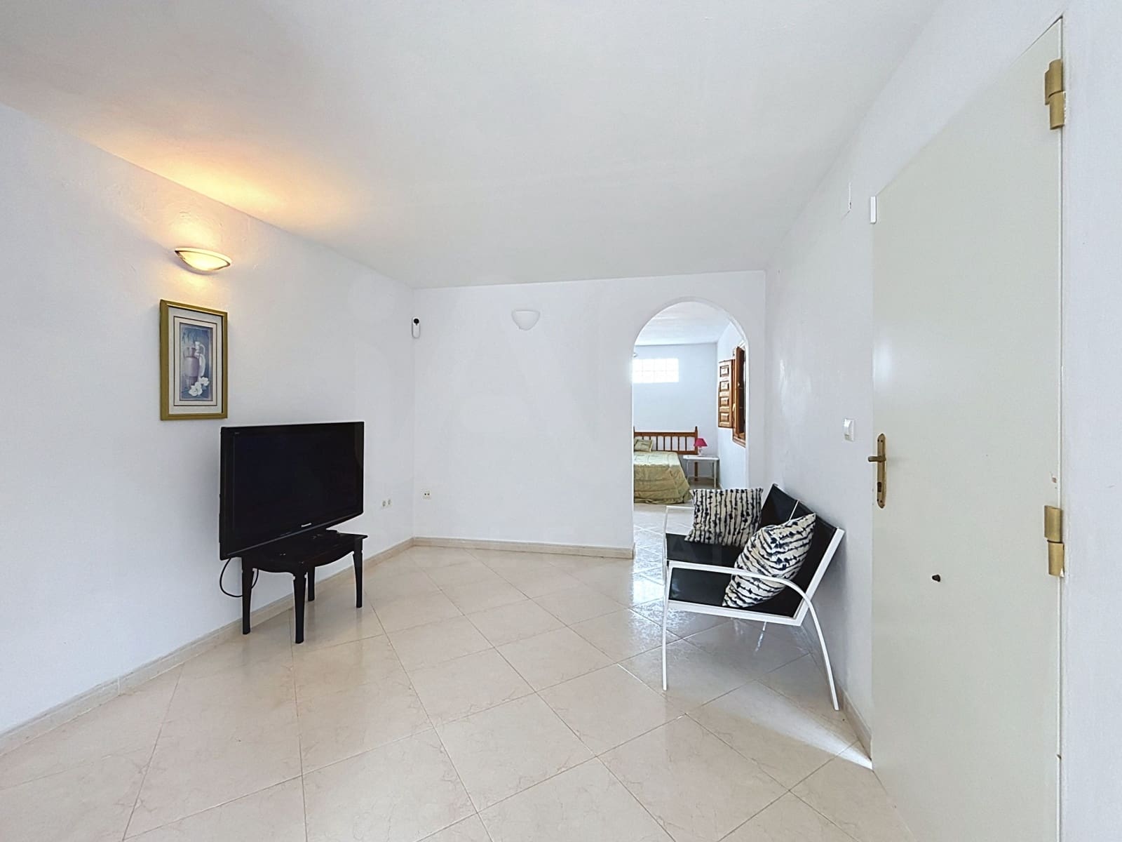4 soverom Hus til salgs i Valencia by med svømmebasseng - € 250 000 (Ref: 9987373)