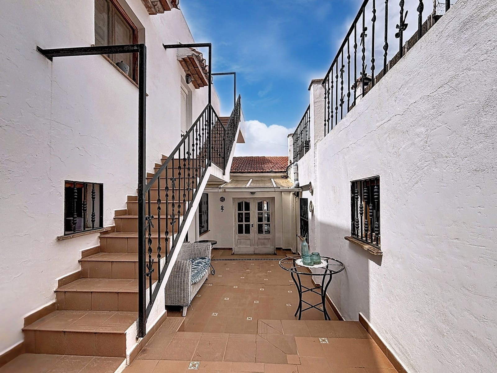 4 soverom Hus til salgs i Valencia by med svømmebasseng - € 250 000 (Ref: 9987373)