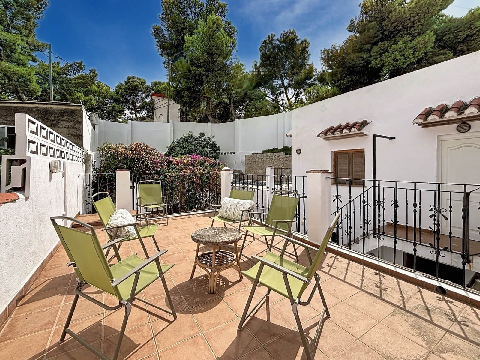 4 soverom Hus til salgs i Valencia by med svømmebasseng - € 250 000 (Ref: 9987373)
