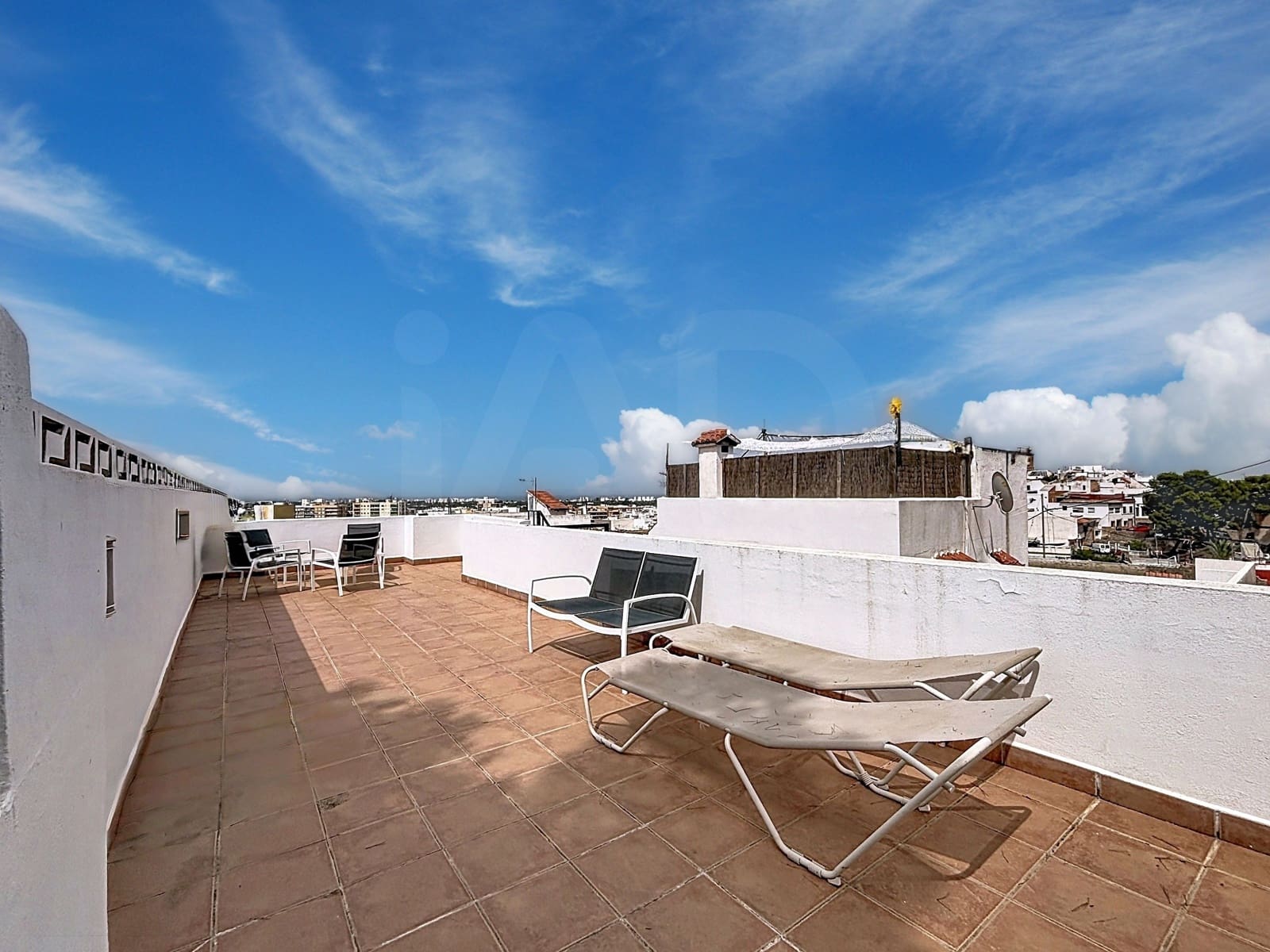 4 soverom Hus til salgs i Valencia by med svømmebasseng - € 250 000 (Ref: 9987373)