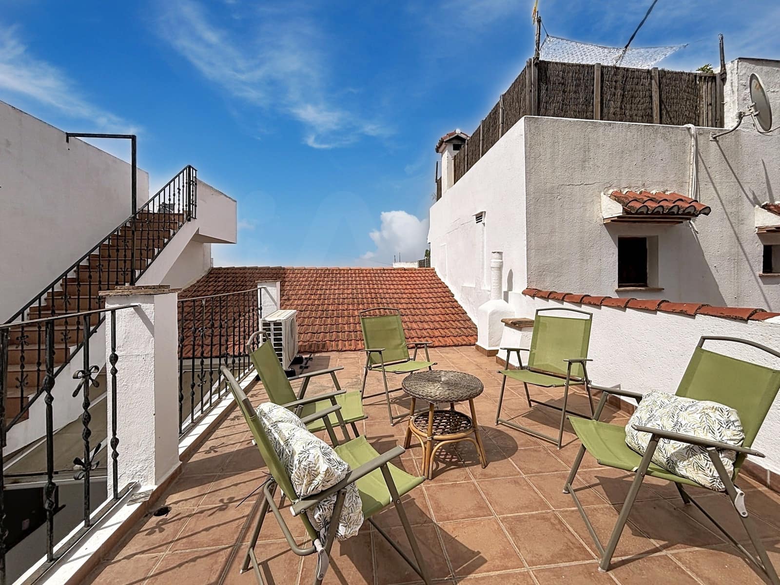 4 soverom Hus til salgs i Valencia by med svømmebasseng - € 250 000 (Ref: 9987373)