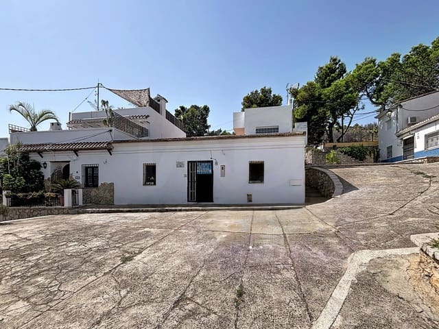 Casa de 4 habitaciones en Oliva Pueblo, Oliva en venta con piscina - 250.000 € (Ref: 9987373)