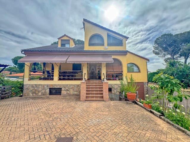 3 bedroom Villa for sale in Toledo city with pool garage - € 268,000 (Ref: 9987376)