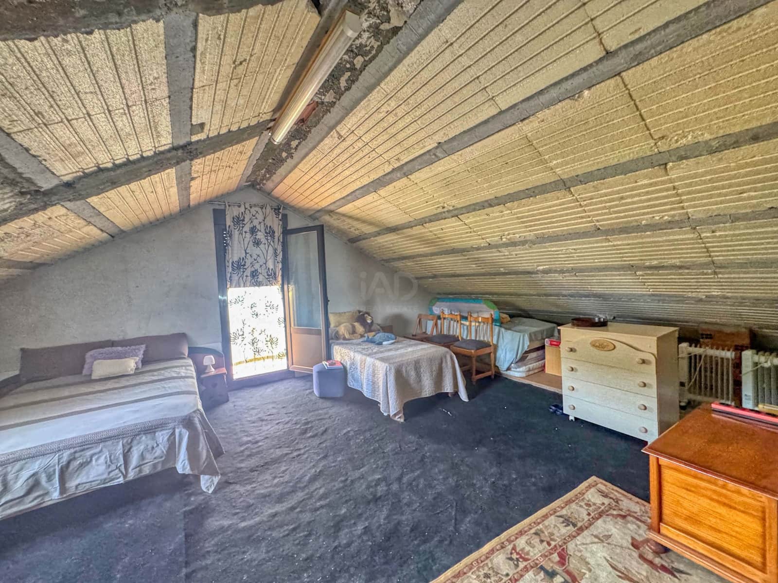 3 bedroom Villa for sale in Toledo city with pool garage - € 268,000 (Ref: 9987376)