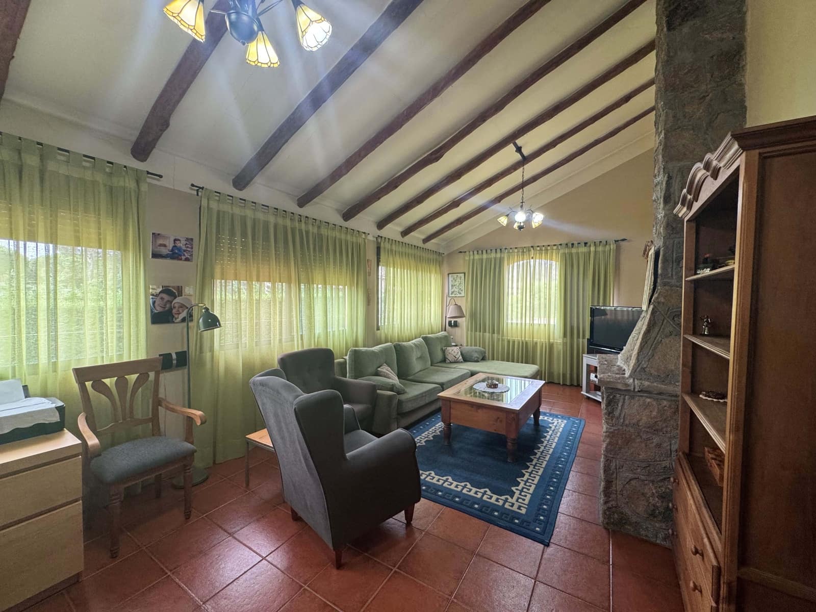 3 bedroom Villa for sale in Toledo city with pool garage - € 268,000 (Ref: 9987376)