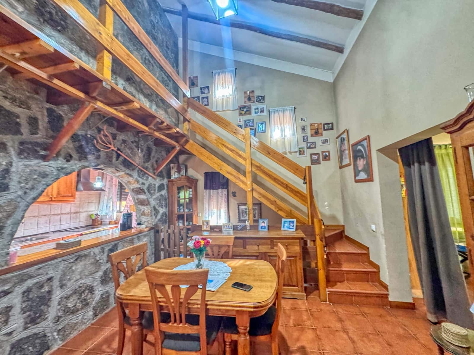 3 bedroom Villa for sale in Toledo city with pool garage - € 268,000 (Ref: 9987376)