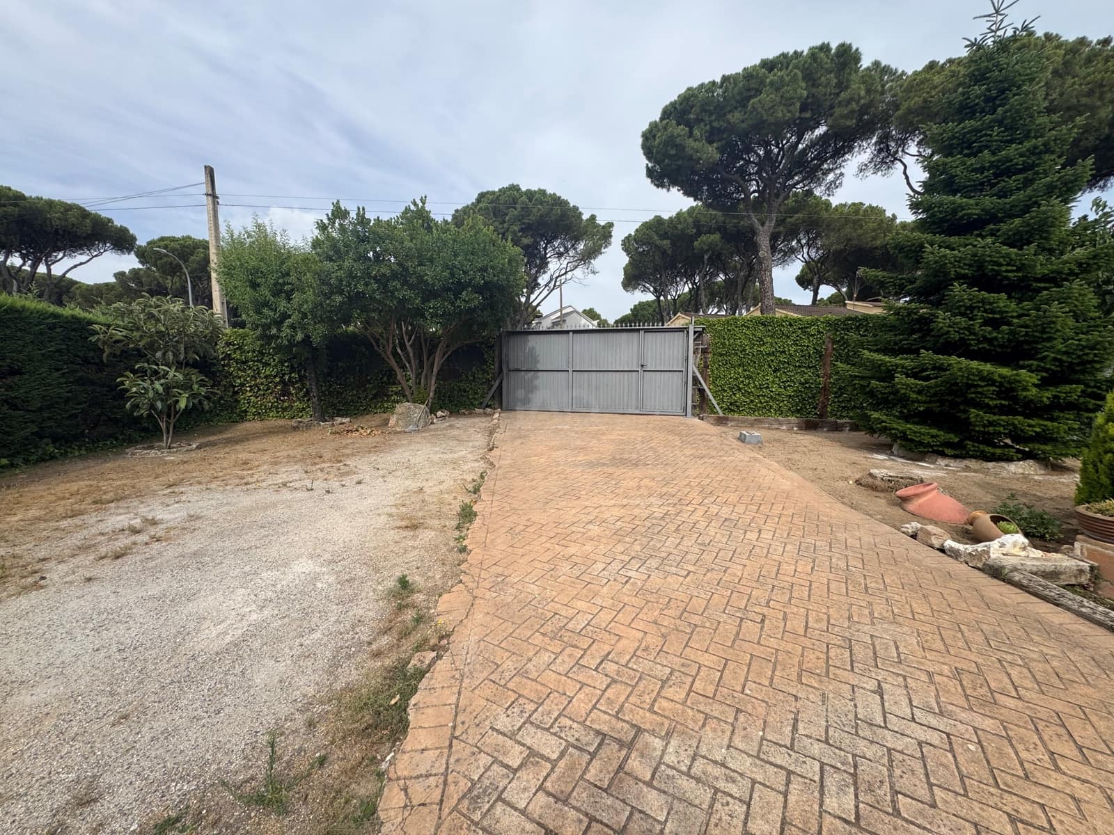 3 bedroom Villa for sale in Toledo city with pool garage - € 268,000 (Ref: 9987376)