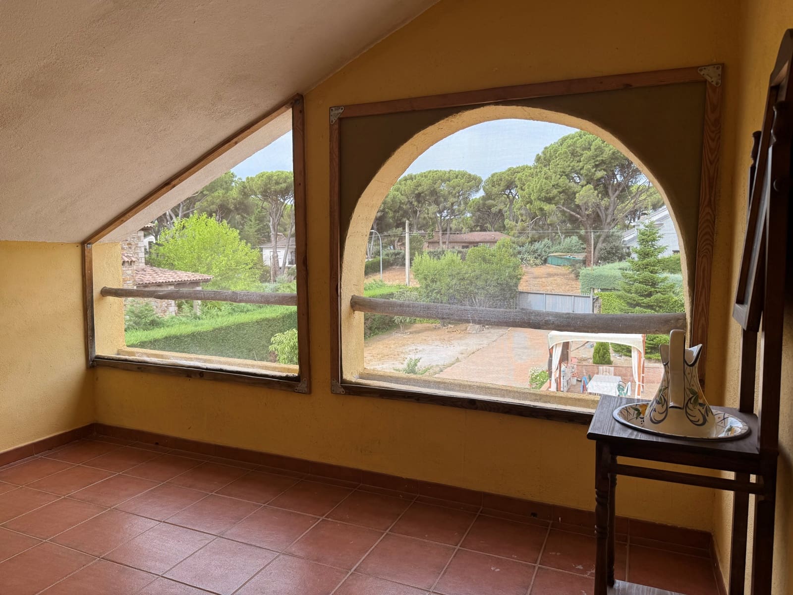 3 bedroom Villa for sale in Toledo city with pool garage - € 268,000 (Ref: 9987376)