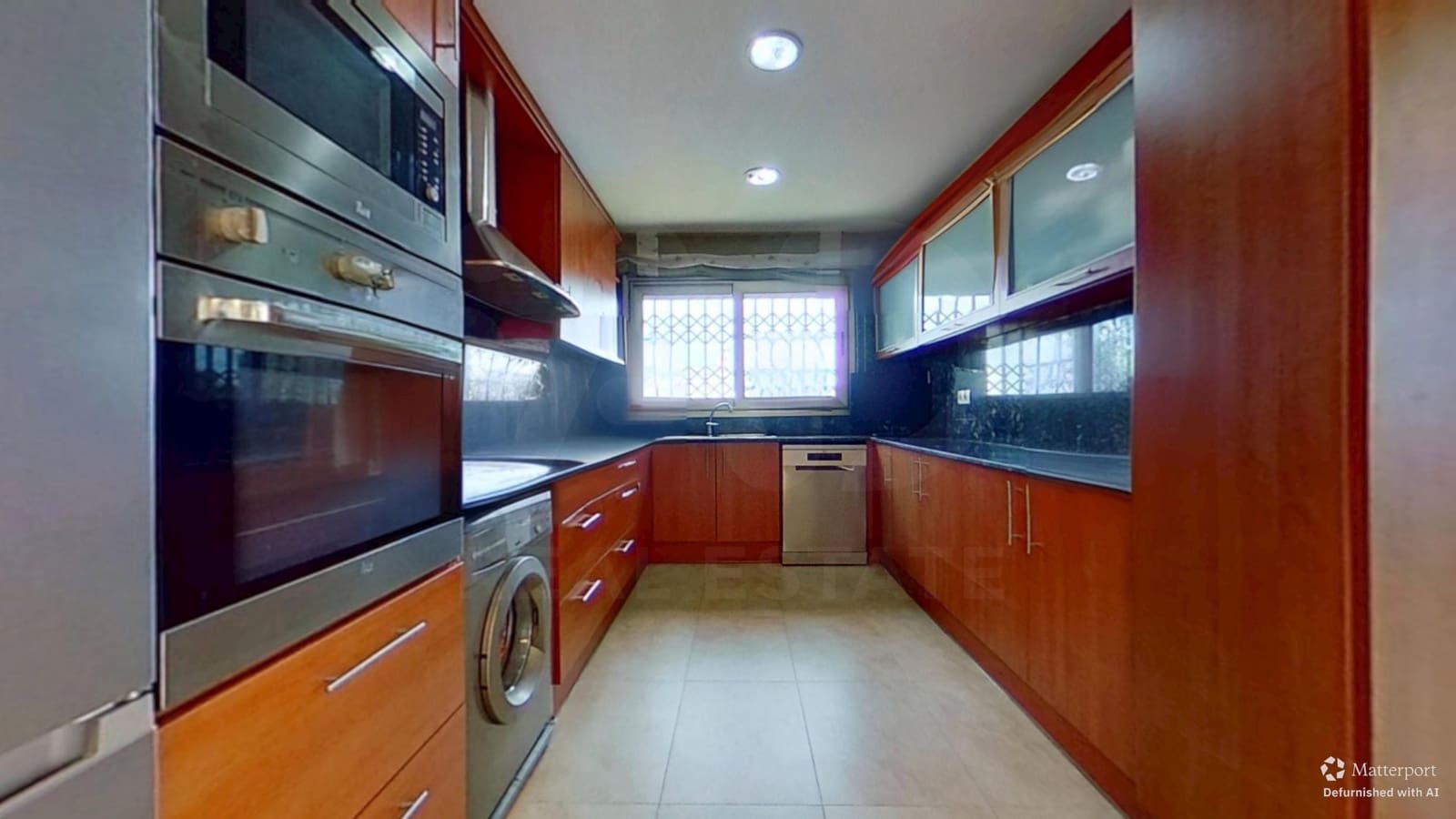 4 sypialnia Dom na sprzedaż w Miasto Tarragona z basenem garażem - 565 000 € (Ref: 9987379)