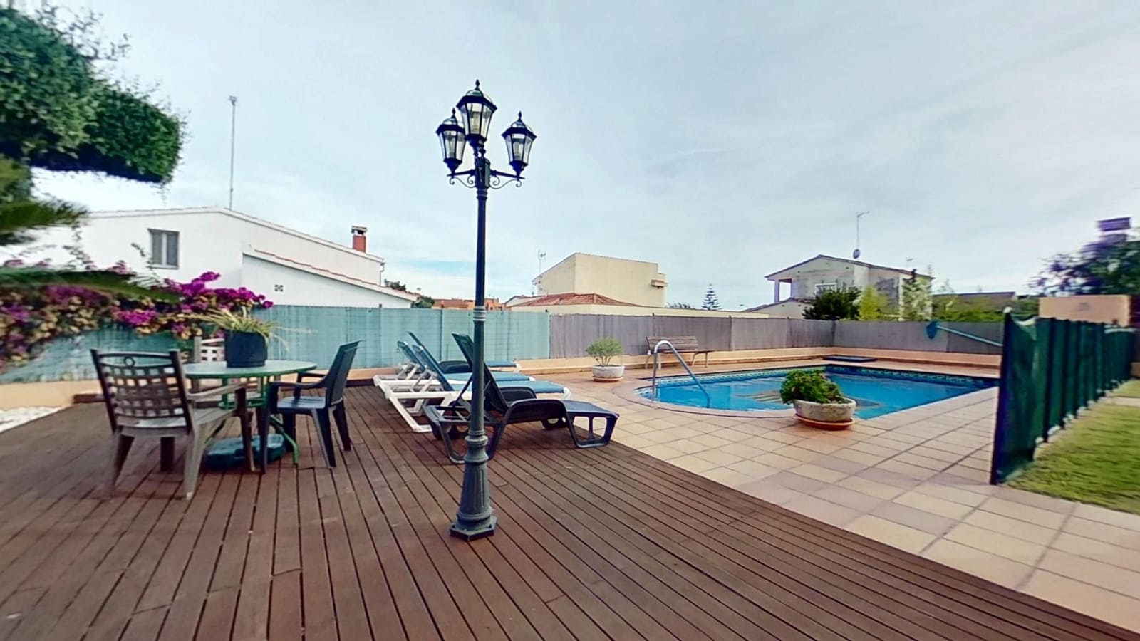 4 sypialnia Dom na sprzedaż w Miasto Tarragona z basenem garażem - 565 000 € (Ref: 9987379)