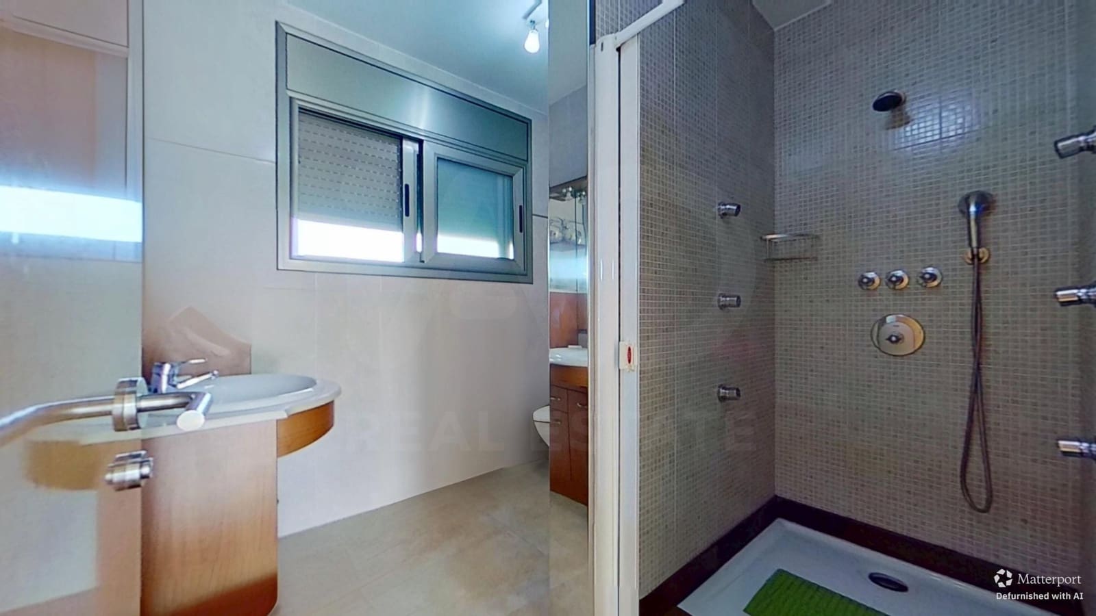 4 sypialnia Dom na sprzedaż w Miasto Tarragona z basenem garażem - 565 000 € (Ref: 9987379)