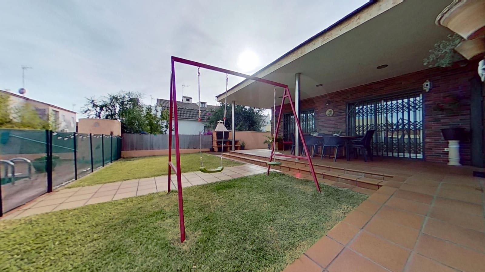 4 sypialnia Dom na sprzedaż w Miasto Tarragona z basenem garażem - 565 000 € (Ref: 9987379)