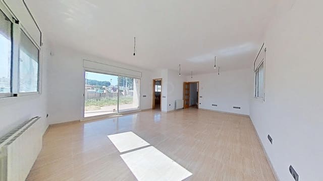 5 soverom Hus til salgs i Tarragona by med garasje - € 495 000 (Ref: 9987380)
