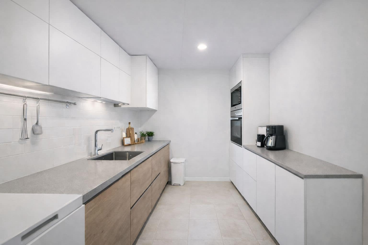 9 bedroom Townhouse for sale in Tarragona city with garage - € 100,000 (Ref: 9987381)