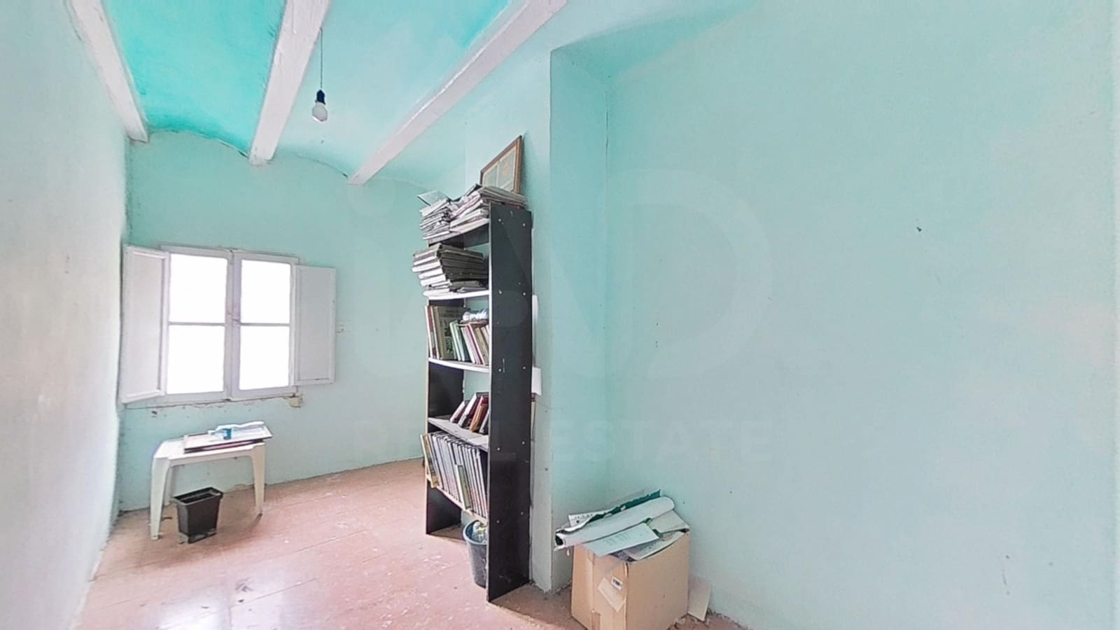 9 bedroom Townhouse for sale in Tarragona city with garage - € 100,000 (Ref: 9987381)