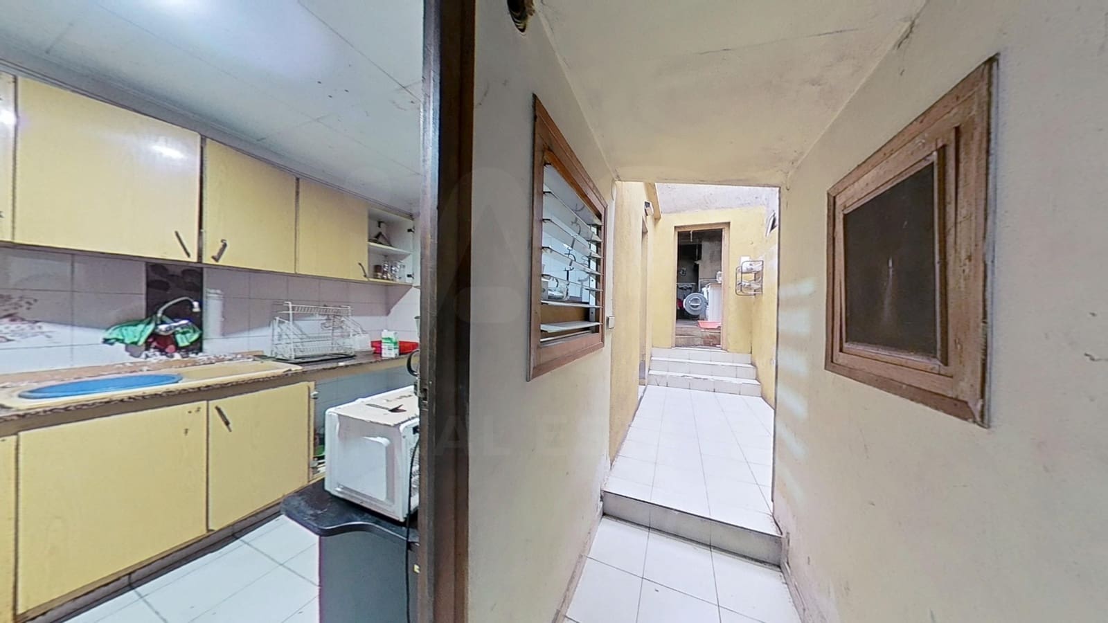 9 bedroom Townhouse for sale in Tarragona city with garage - € 100,000 (Ref: 9987381)