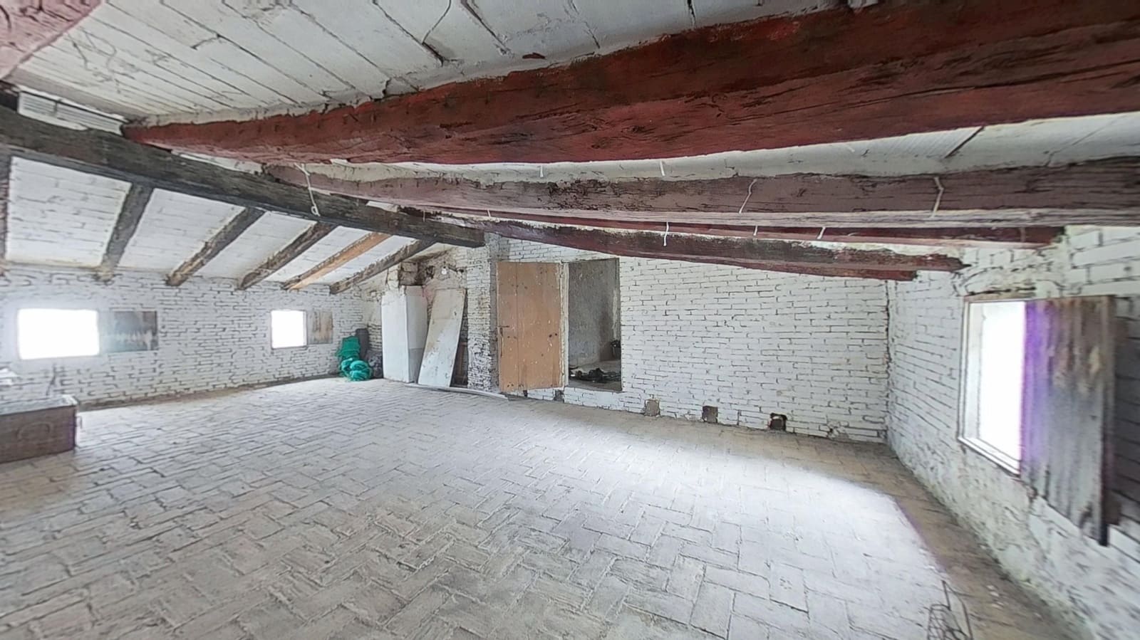 9 bedroom Townhouse for sale in Tarragona city with garage - € 100,000 (Ref: 9987381)