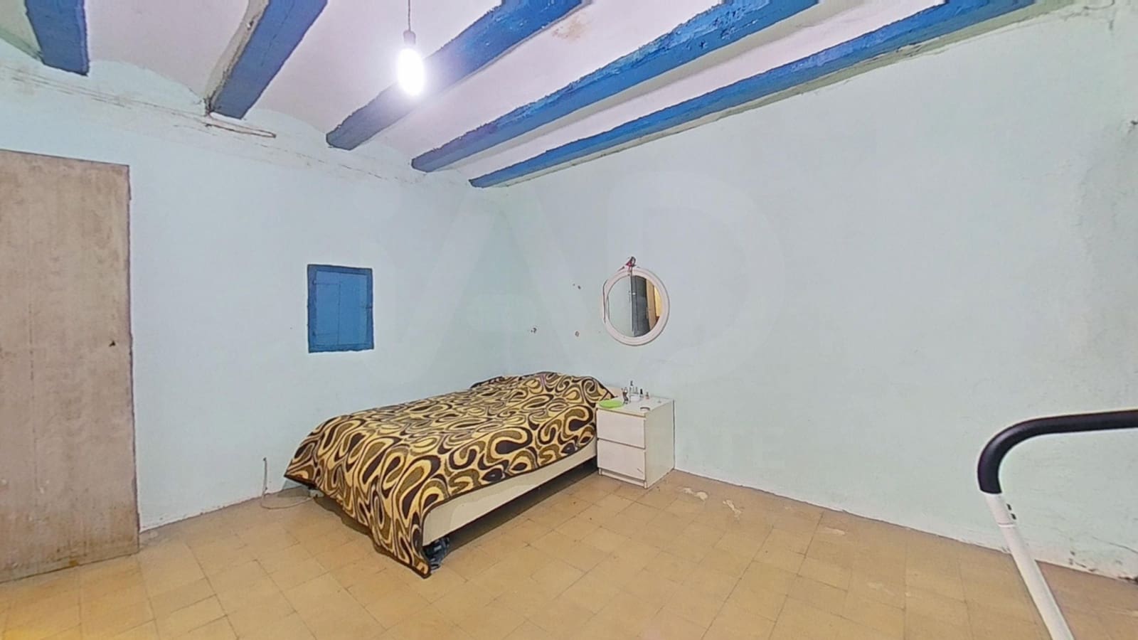 9 bedroom Townhouse for sale in Tarragona city with garage - € 100,000 (Ref: 9987381)
