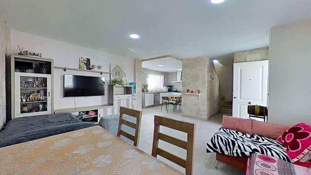 4 sovrum Hus till salu i Sevilla stad - 149 000 € (Ref: 9987386)